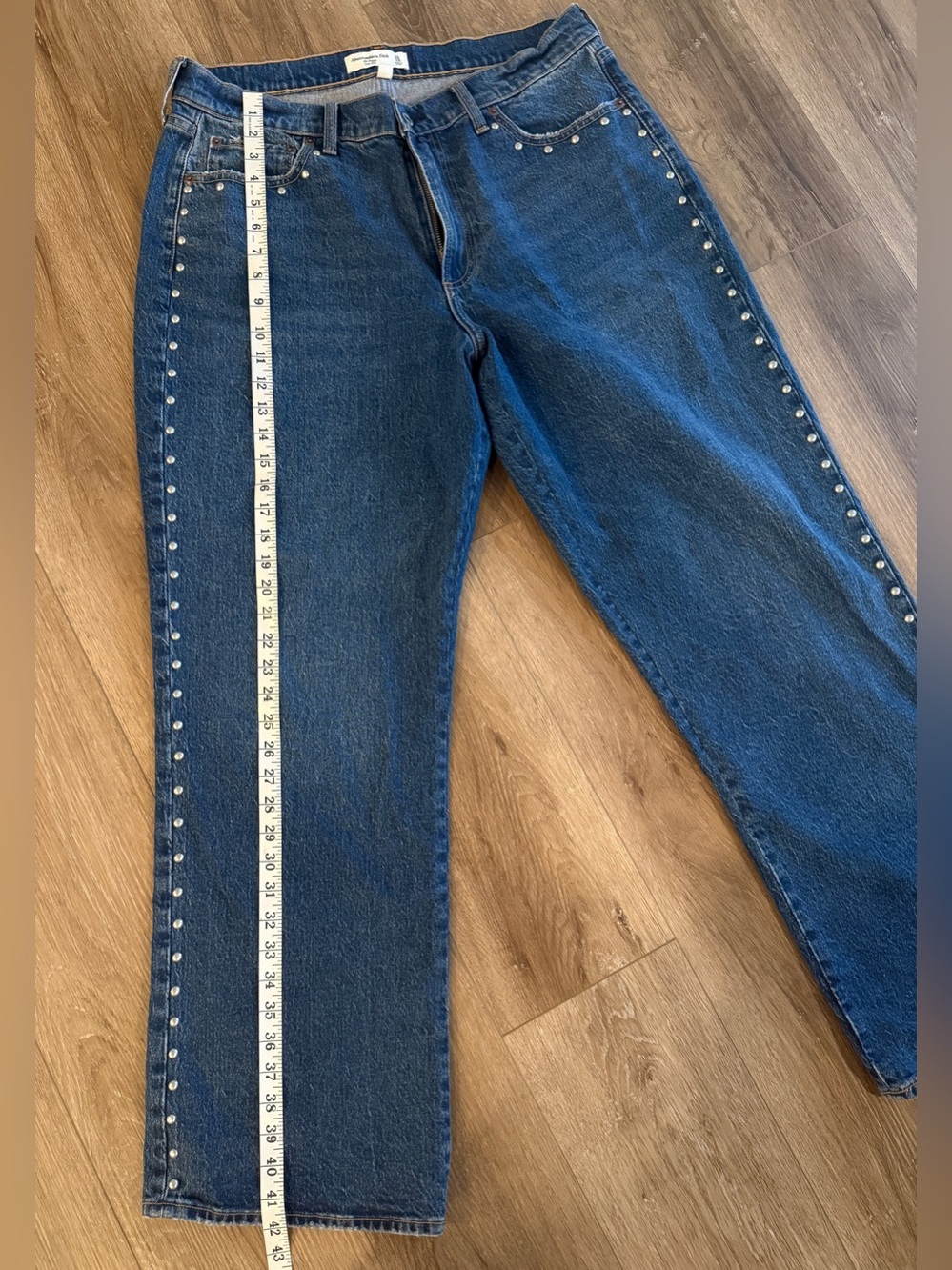 Abercrombie & Fitch The Baggy Low Rise‎ Studded Rhinestone Jeans 12 / 31 - Picture 4 of 6